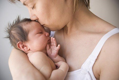 Hướng dẫn mẹ cách chăm sóc trẻ sơ sinh 1 tháng tuổi (P 2)